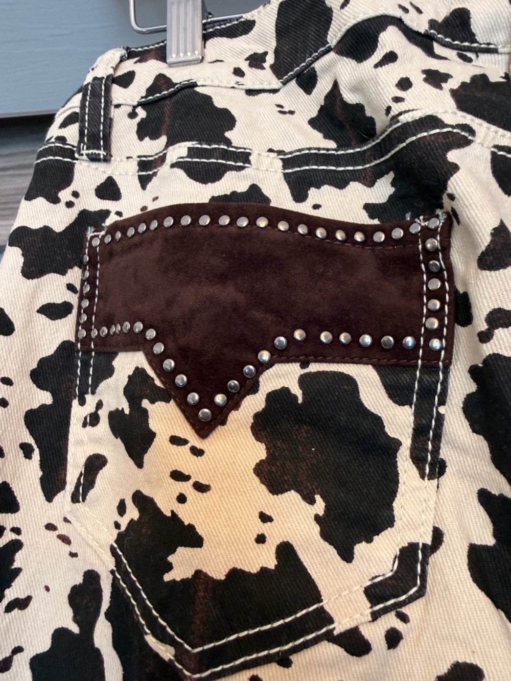Cow-Print Flared Jeans - Black & Cream - Picture 4 of 6